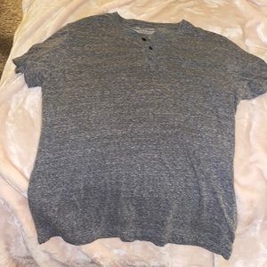 Mens large tee. Hardly worn. American eagle